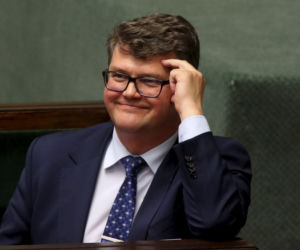Wąsik, wytłumacz się z tych zdjęć