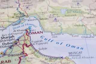 Ormuz znów zamknięty. Iran grozi atakami na statki