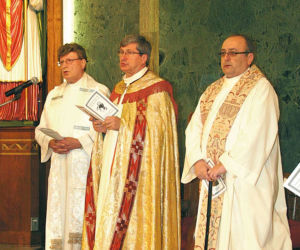 40 godzin modlili się do relikwii Jana Pawła II