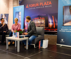 Otylia Jędrzejczak i Filip Chajzer w Toruniu. Tłumy na spotkaniu!
