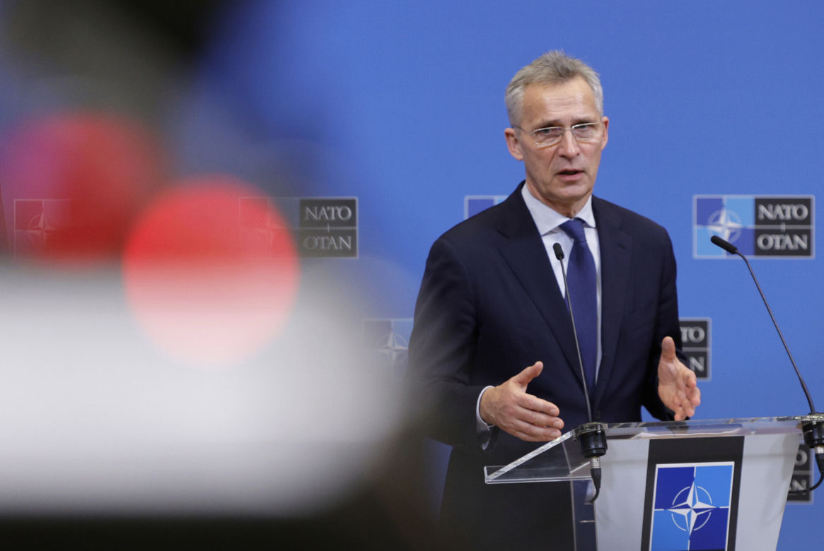 Sekretarz generalny NATO Jens Stoltenberg i Prezydent RP Andrzej Duda na wspólnej konferencji w Brukseli 