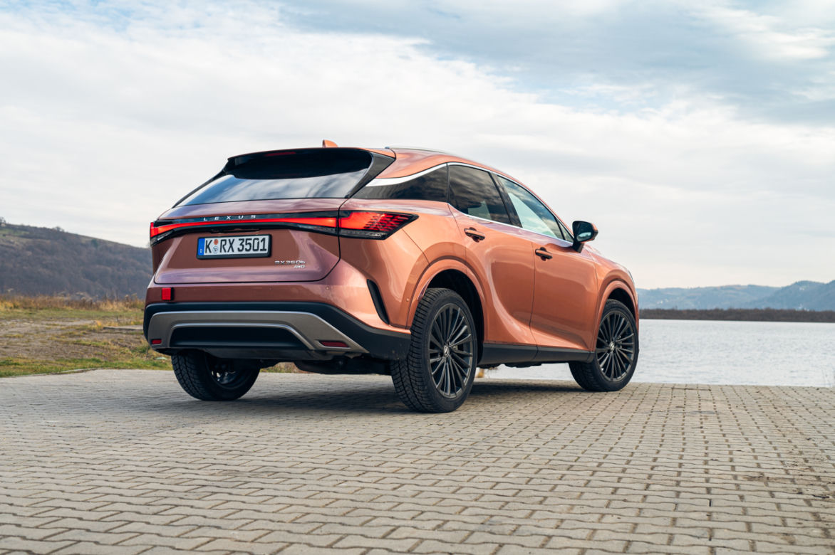 Lexus RX 5. generacji (2023)
