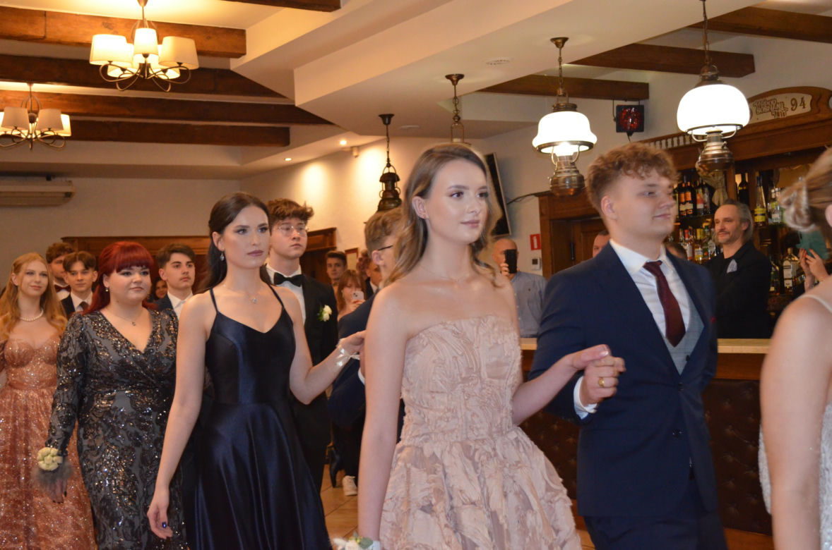 Za STO dni matura. Bal Społecznego Liceum STO w Starachowicach
