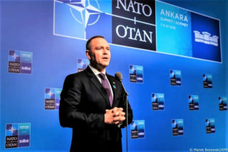 Prezydent Nawrocki o stałej bazie USA w Polsce i strategicznych rurociągach