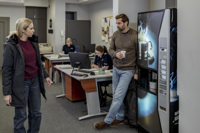 "Sprawiedliwi - Wydział Kryminalny", odcinek 994: zabójstwo młodego piłkarza prowadzi kryminalnych do nierozwiązanej zbrodni sprzed 25 lat