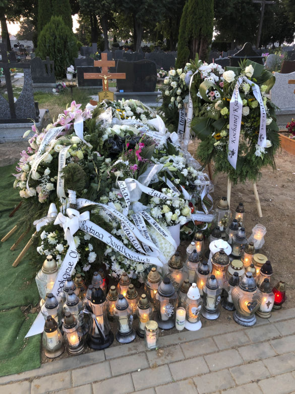 Grób Oli utonął w kwiatach. Tak bliscy pożegnali ukochaną Ksandrę