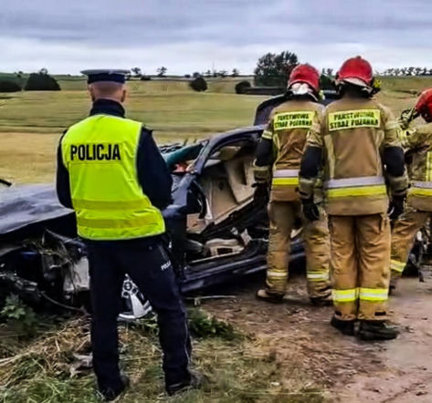 Koszmarny wypadek kilometr od domu. Nie żyją cztery osoby, w tym dziecko