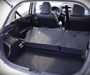 Toyota Yaris Hybrid 100
