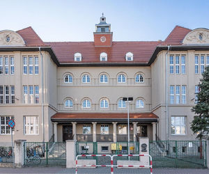 Fasada Roku 2025. Szkoła Podstawowa nr 2 w Śremie