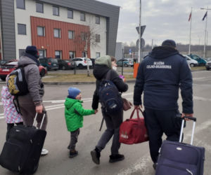 Podkarpacka KAS pomaga uchodźcom z Ukrainy. Służbowo i poza służbą [ZDJĘCIA]