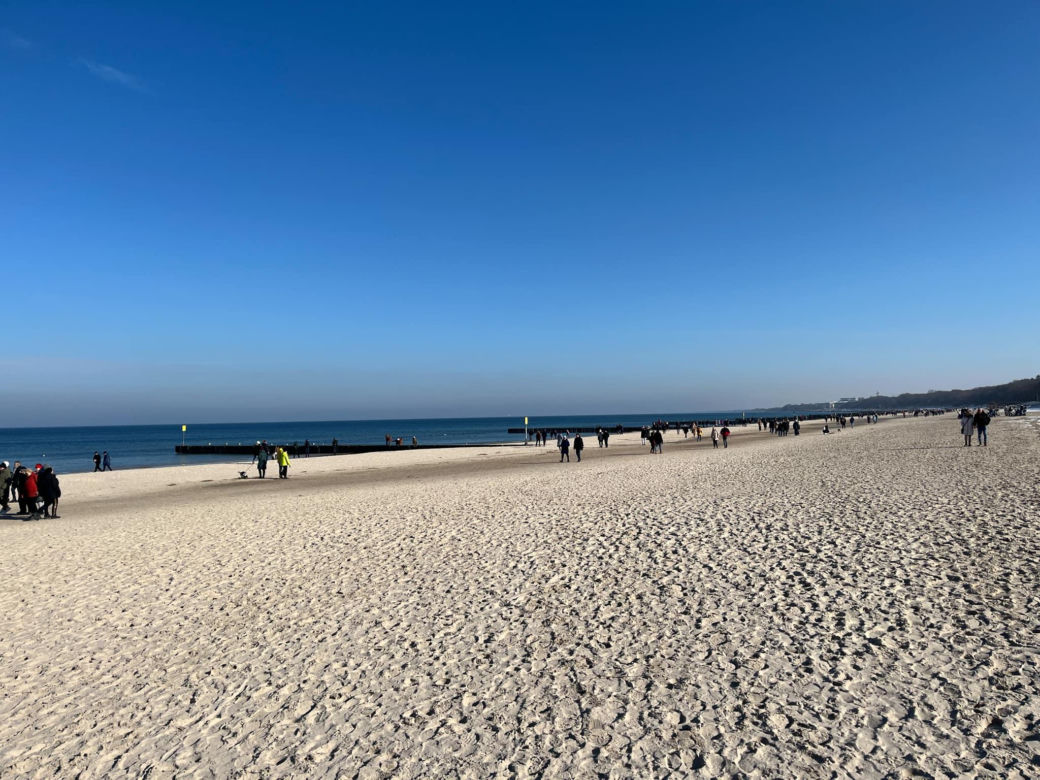 Plaża w Kołobrzegu zimą
