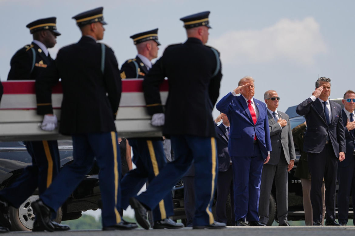 Donald Trump żegnał poległych żołnierzy. Padły poruszające słowa do ich rodzin