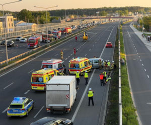Poważny wypadek na S8. Troje dzieci trafiło do szpitala