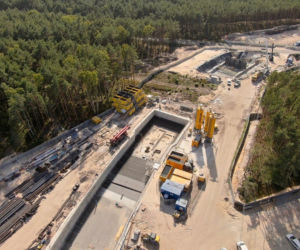Budowa tunelu pod Świną. Maszyna wkrótce wypłynie z Chin do Polski