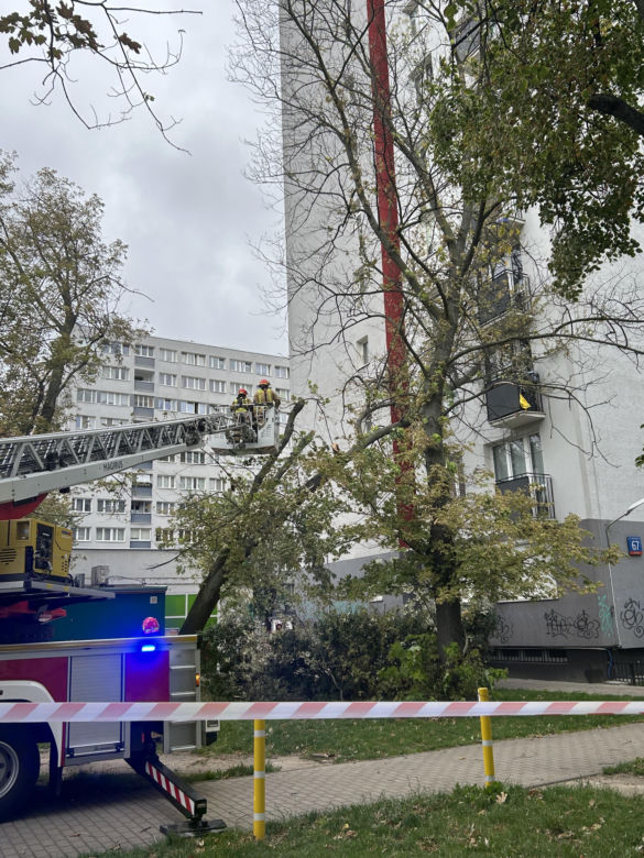Burze nad Polską. Setki interwencji, tysiące domów bez prądu. IMGW ostrzega. Gdzie będzie najgorzej?