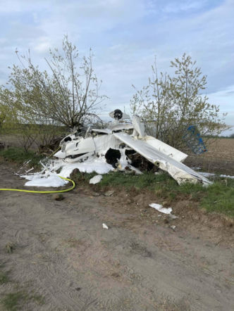 Awaryjne lądowanie samolotu pod Poznaniem. Na pokładzie dwie osoby