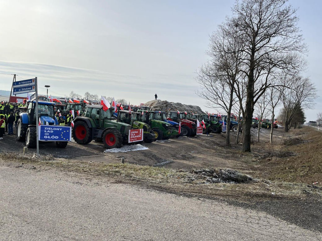 Protest rolników w Podlaskiem. Ciągniki blokują drogi w całym województwie! 