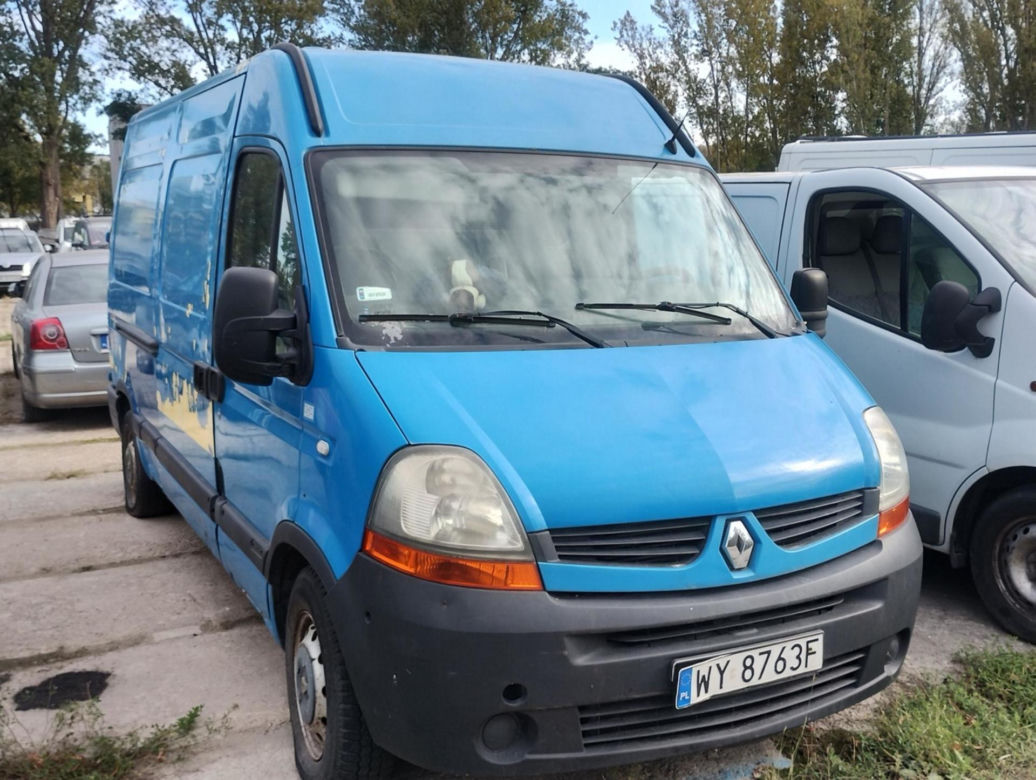 Drogowcy znów sprzedają wraki z ulicy. Wśród nich jest Chrysler w kwiatki