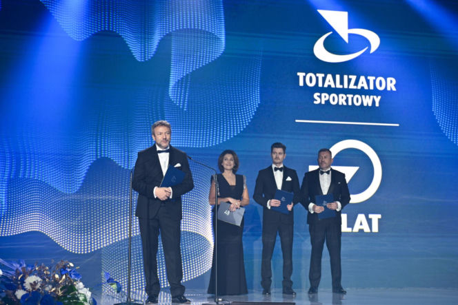 Radosław Sikorski odznaczył Ambasadorów Totalizatora Sportowego