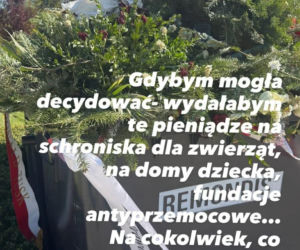 Gorzkie słowa Joanny Racewicz. Pokazała wieńce od Nawrockiego i Tuska na śmietniku