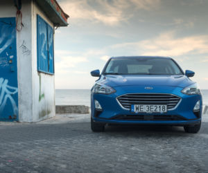 Ford Focus Sedan 1.0 EcoBoost 125 KM 6MT Connected