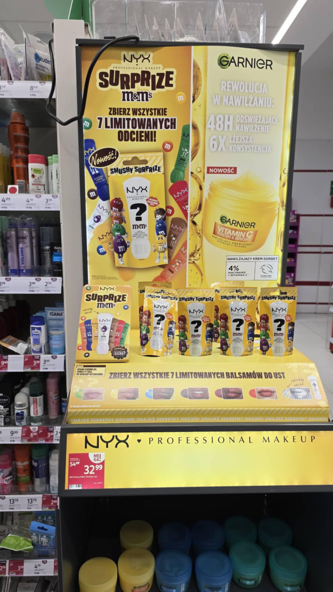 Nowe blind boxy w Rossmannie. Kultowa marka połączyła siły z M&M'sami