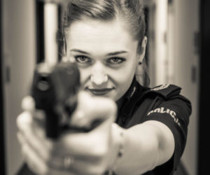 Te piękne i odważne kobiety służą w policji i dbają o bezpieczeństwo!