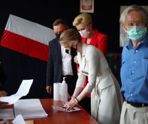 Wybory 2020. Para prezydencka razem z córką oddali głosy w drugiej turze