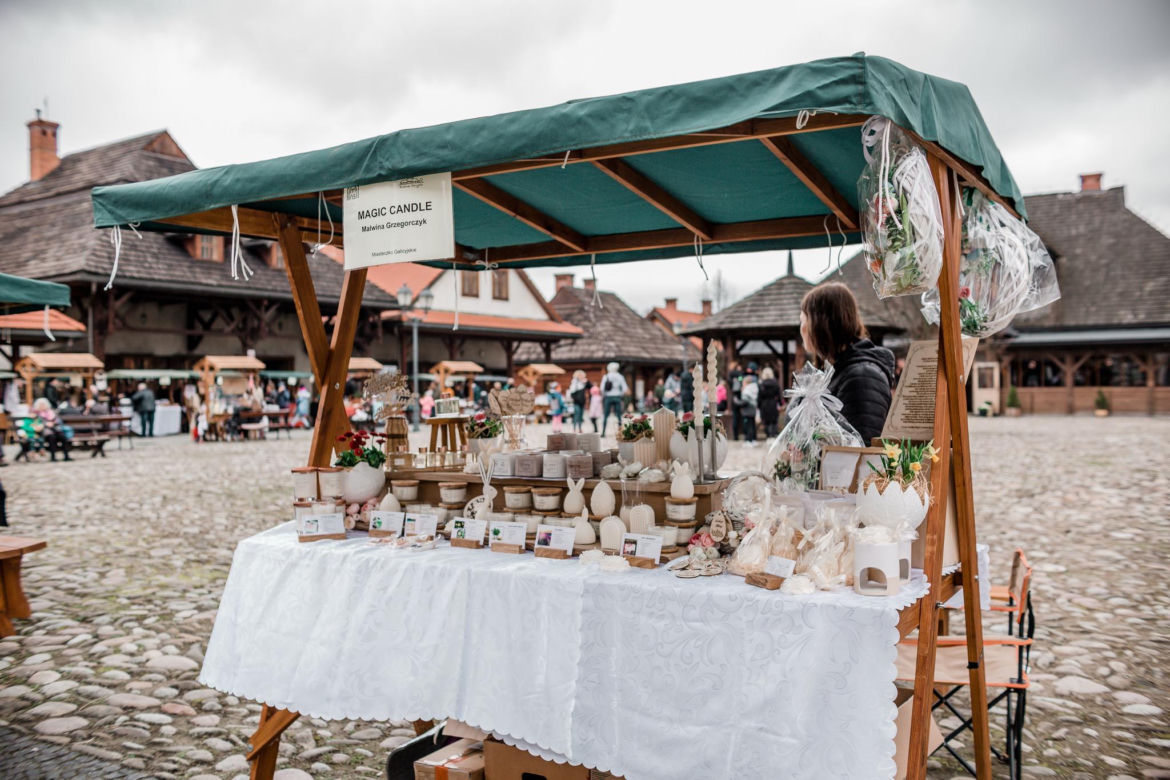 W tym muzeum można poczuć się jak w XIX wieku. To największy skansen w Małopolsce 