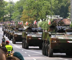 Wielka defilada w Warszawie. To Lech Kaczyński rozpoczął wojskowe pokazy w 2007 roku