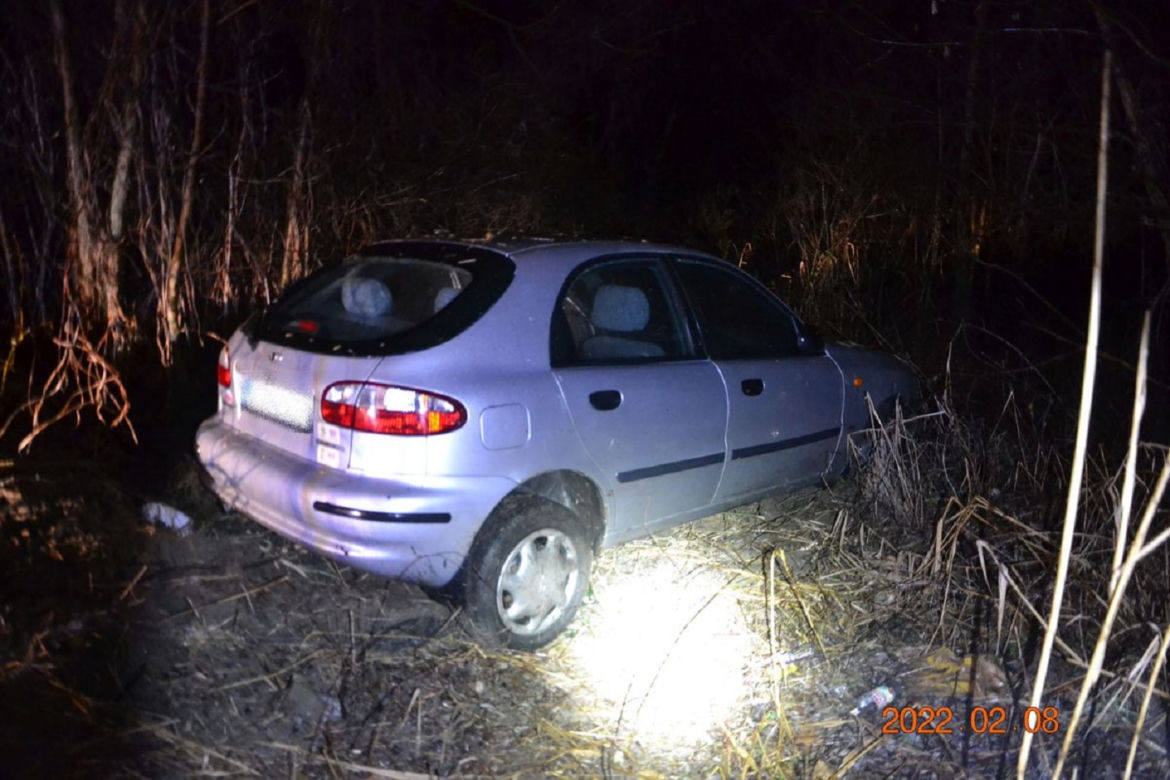 21-latka nie zmieściła się na rondzie w Tarnowie. Rozbili szybę, żeby ją obudzić