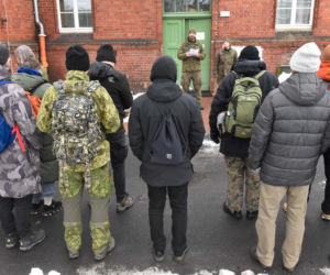 W Toruniu na siarczystym mrozie szkolą się cywile