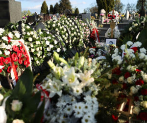 Tak wygląda grób Łukasza Litewki. Zalało go morze kwiatów