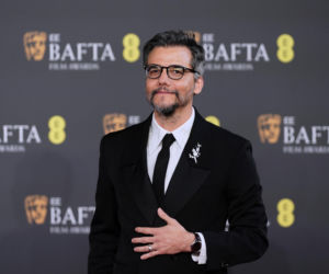 Gwiazdy przebrane za abażury na Bafta. Kto się popisał najlepszą kreacją?