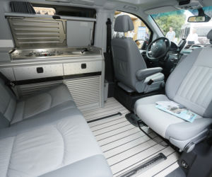 Anna Mucha / Mercedes-Benz Viano Marco Polo