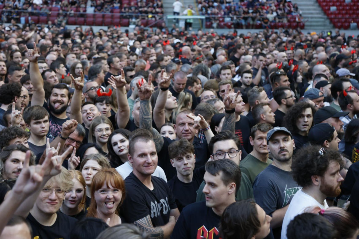 Koncert AC/DC w Warszawie (4.07.2025) - część druga. Organizatorem koncertu jest Live Nation