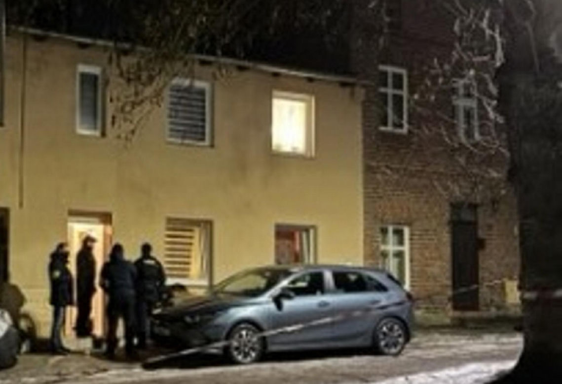Tragedia w Chełmnie! Matka i trójka dzieci nie żyją po zatruciu czadem