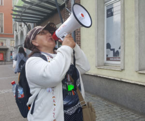Gdańszczanie solidaryzują się z osobami niepełnosprawnymi oraz ich rodzinami protestującymi w Sejmie. Od wtorku przed biurem PiS na Targu Drzewnym odbywają się demonstracje.