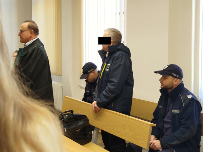 Ksiądz Ryszard G. w sądzie w Sosnowcu