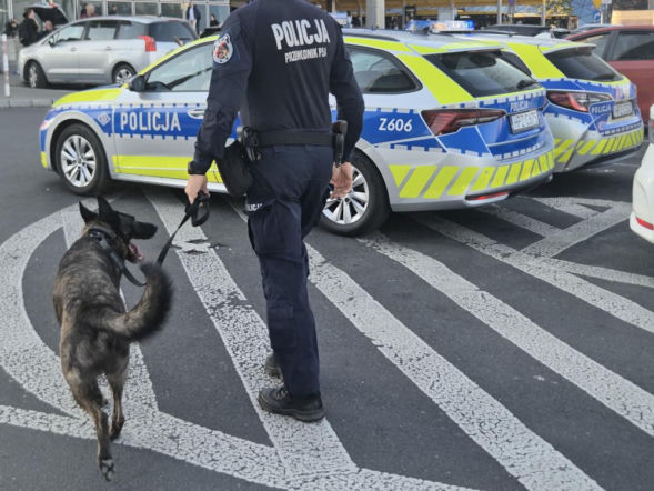 Masowe kontrole w całej Warszawie! Policja przeczesuje dworce i bazary!