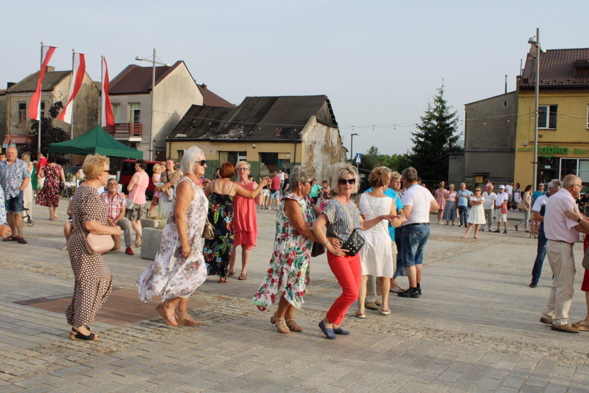 POTAŃCÓWKA NA RYNKU. Tak bawią się mieszkańcy Starachowic 06.2024