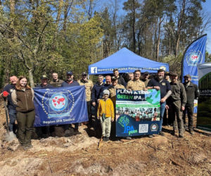 Policjanci z IPA rejonu siedleckiego zasadzili las Golicach