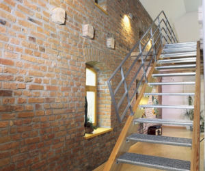 Miej oparcie w balustradzie 