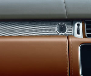Range Rover Autobiography Black Holland & Holland