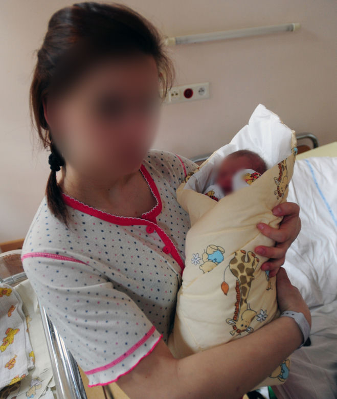Jesika miała 13 lat, gdy urodziła dziecko. Po 8 latach wychodzi na prostą