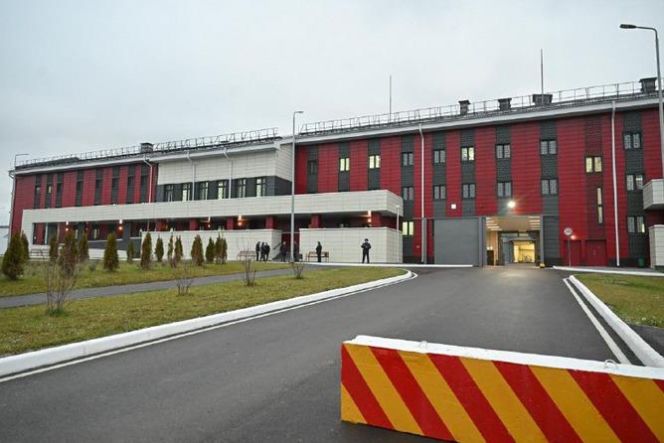 Przestępcy i politrucy w armii Rosji. Nowa strategia Kremla na wojnę