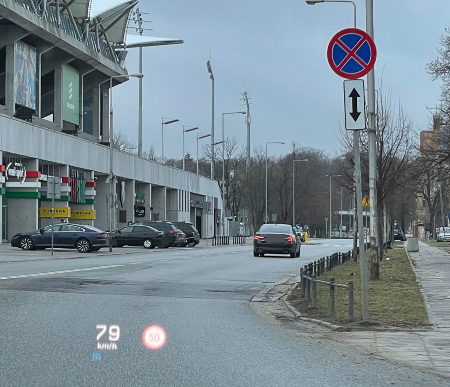 Szalony rajd limuzyny Macierewicza