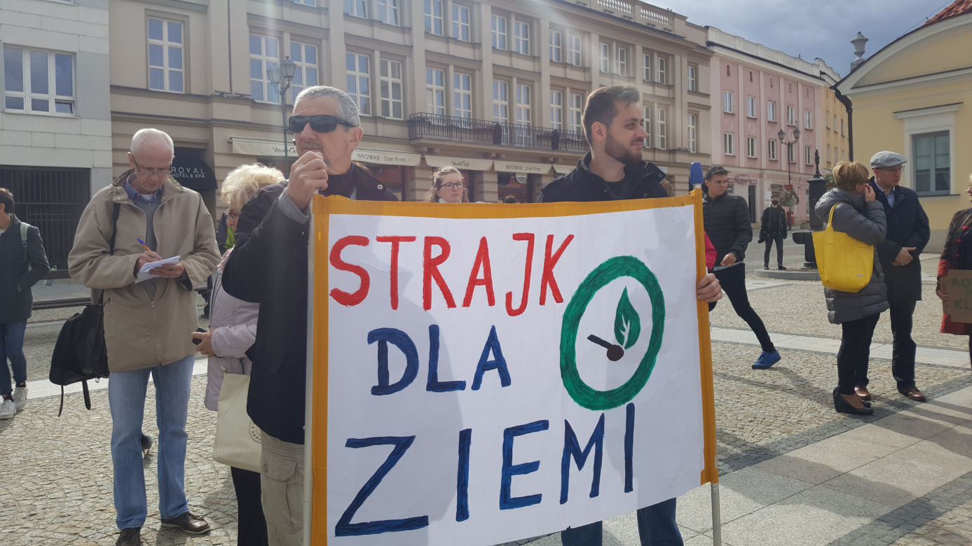 Białystok: Młodzieżowy Strajk Klimatyczny: "Najpierw natura, potem matura"