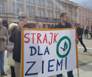 Białystok: Młodzieżowy Strajk Klimatyczny: Najpierw natura, potem matura