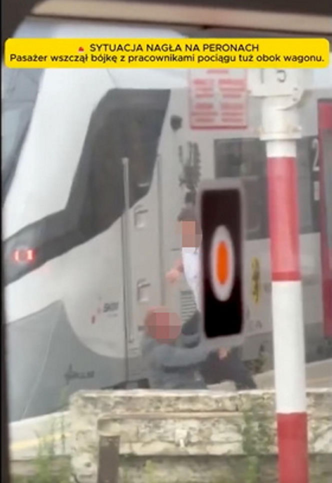 Szokujące sceny na peronie w Wejherowie! Bójka agresywnego pasażera z konduktorem
